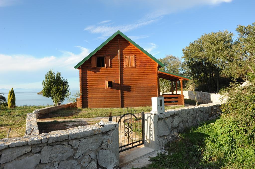 Holiday Home Skadar Lake Arbnes Rom bilde